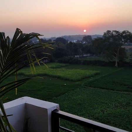 Love & Peace Apartment Jabalpur Exterior foto